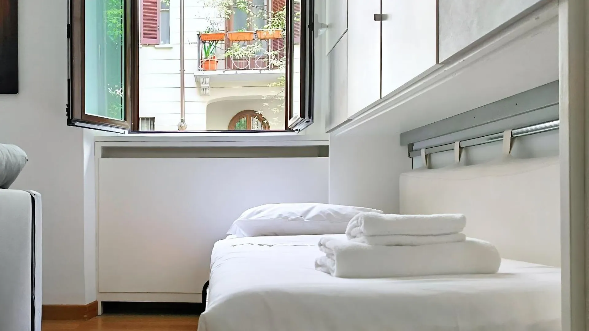 Just Urban Stays - Elegant And Bright Apartment - Risorgimento Area Milán 0*,  Italia